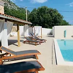Casa Di Nika - Charming Stone Willa