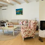 Casa Di Nika - Charming Stone *