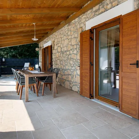 Vila Casa Di Nika - Charming Stone