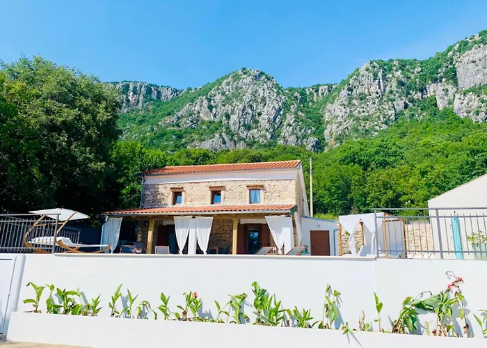 Casa Di Nika - Charming Stone Vilă *