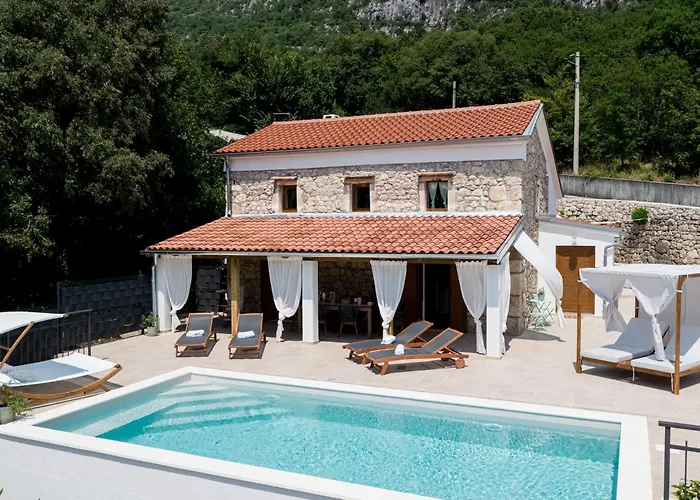 Casa Di Nika - Charming Stone Villa