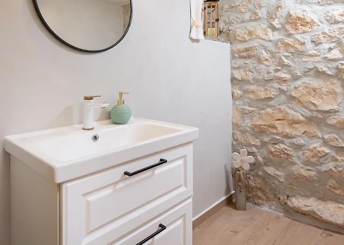 Casa Di Nika - Charming Stone Villa