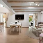 Casa Di Nika - Charming Stone Vilă *