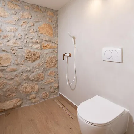 Casa Di Nika - Charming Stone Villa *