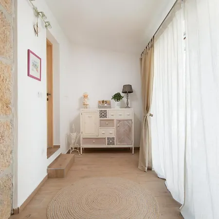 Casa Di Nika - Charming Stone Villa