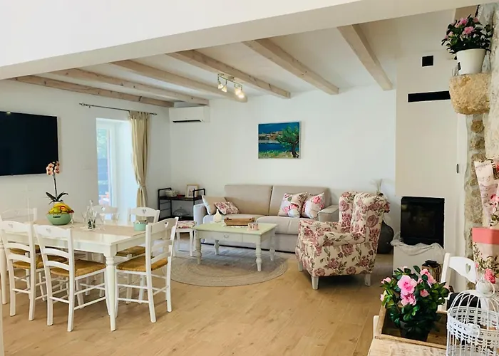 Casa Di Nika - Charming Stone *