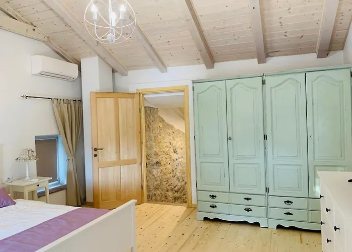 Casa Di Nika - Charming Stone Villa