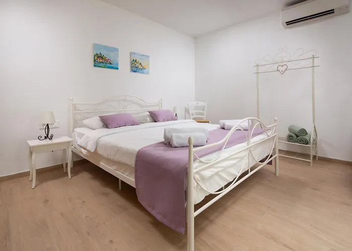 Casa Di Nika - Charming Stone ブリビル