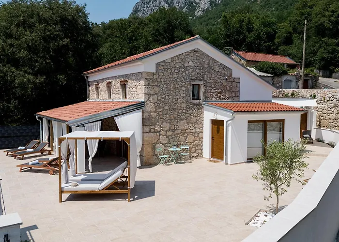 Casa Di Nika - Charming Stone Villa *