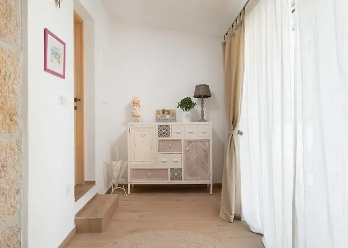 Casa Di Nika - Charming Stone Villa